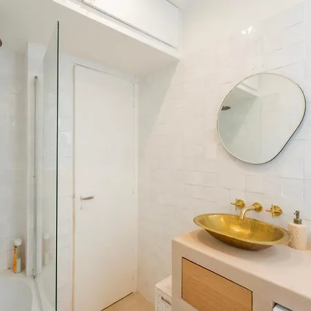Urban Retreat In Historic Quarter Apartment